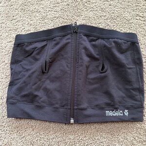 Medela Black Nursing/Pumping Bra with Front Zip